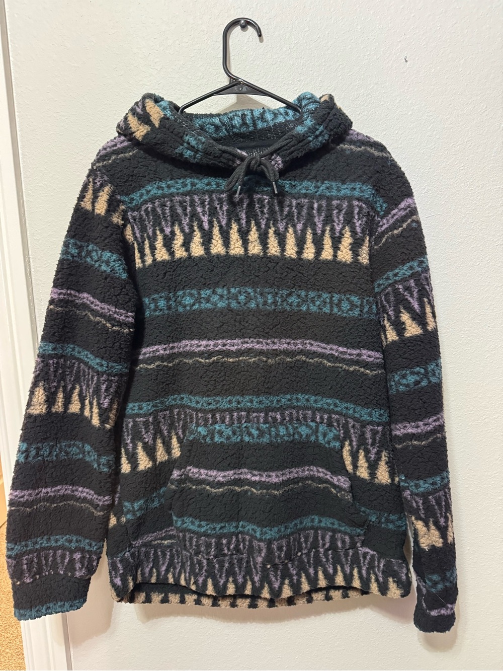 Men's Patterned Sherpa Crewneck Hoodie - Black with Teal, Purple & Cream